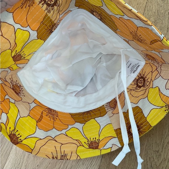 Mott-50 NWT Paloma bucket hat Sunset Floral adjustable strap inside & wide brim - Picture 6 of 8